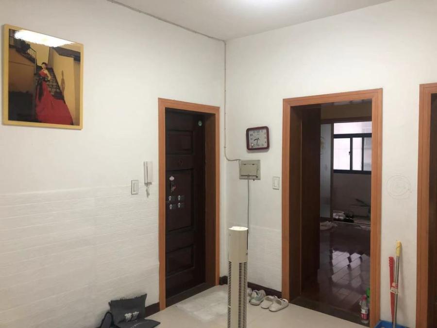 浙江省杭州市余杭区临平区东湖街道邱山大街755-6幢1单元202室房间照片2