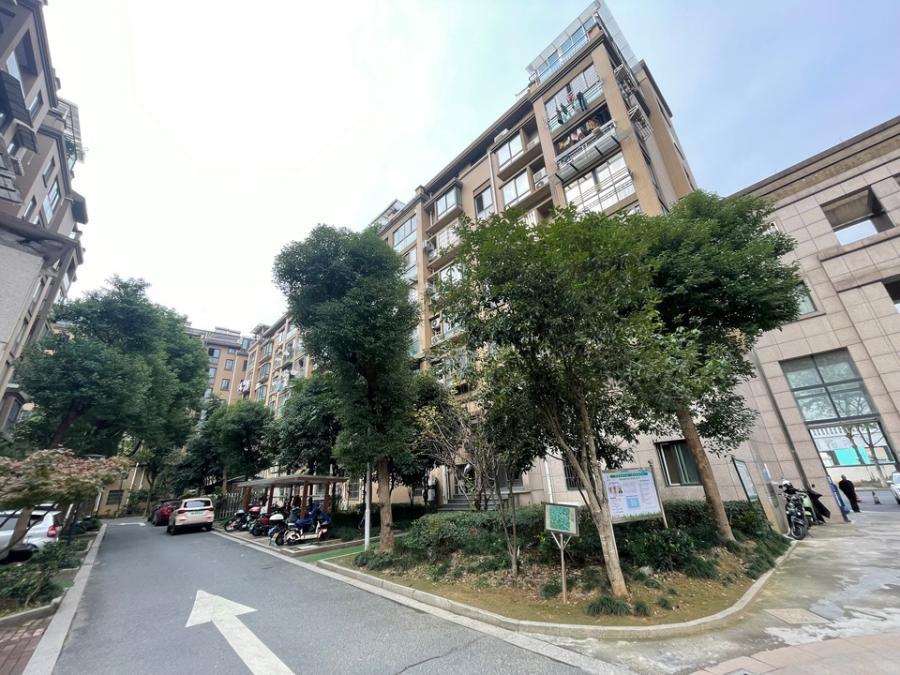 浙江省杭州市桐庐县琴溪路177号申基金色蓝庭房间照片2