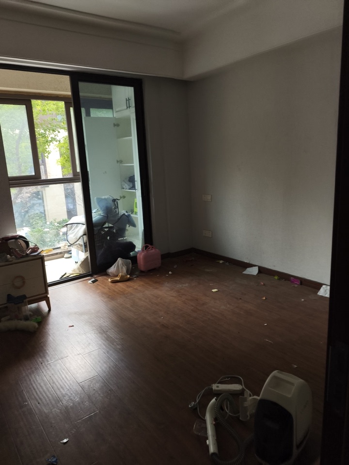 浙江省杭州市余杭区临平区崇贤街道房间照片1