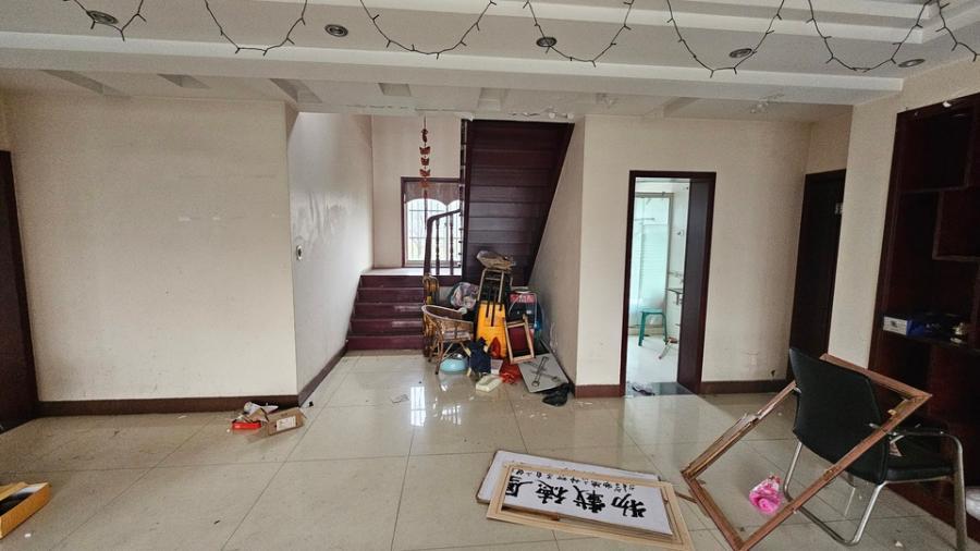 浙江省杭州市临平区星桥街道天泉苑天湖苑房间照片4