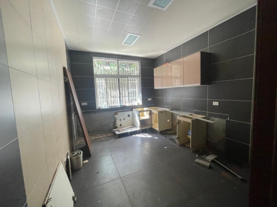 浙江省杭州市建德市新安江街道明珠路焦山新村房间照片4