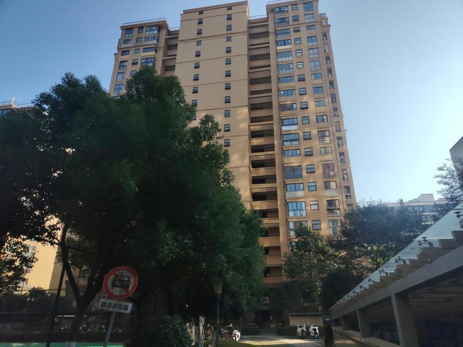 浙江省杭州市余杭区崇贤街道中和尚品公寓4幢1单元102室房间照片4