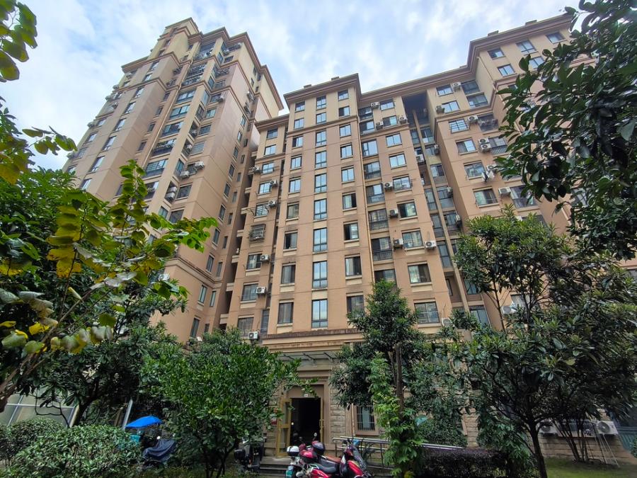 浙江省杭州市余杭区仓前街道仓溢绿苑57幢2单元102房产房间照片3