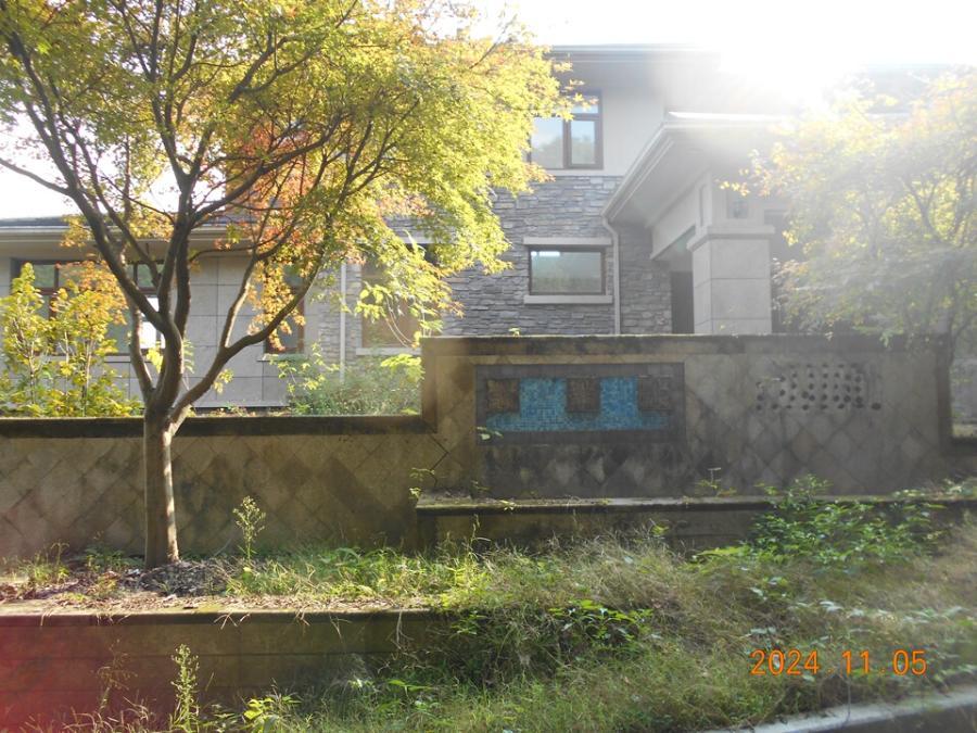 浙江省杭州市临安区板桥镇山湖印墅园2（2幢整幢）房地产房间照片4